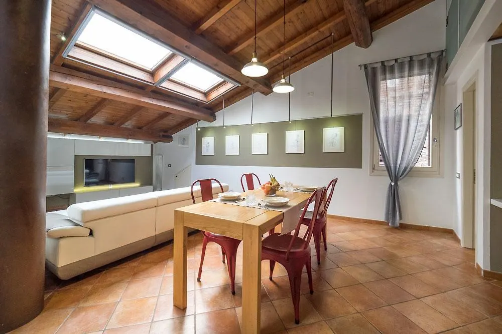 Alkimia Apartments Ferrara Italy